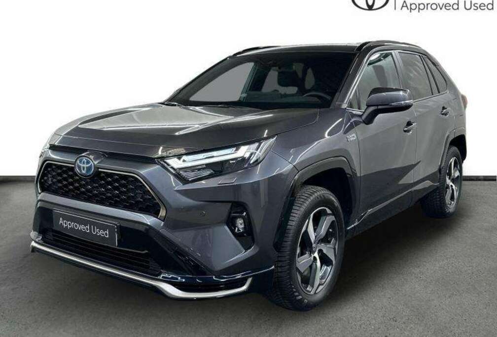 Toyota PHEV Dynamic Plus  tow bar  all season tyres