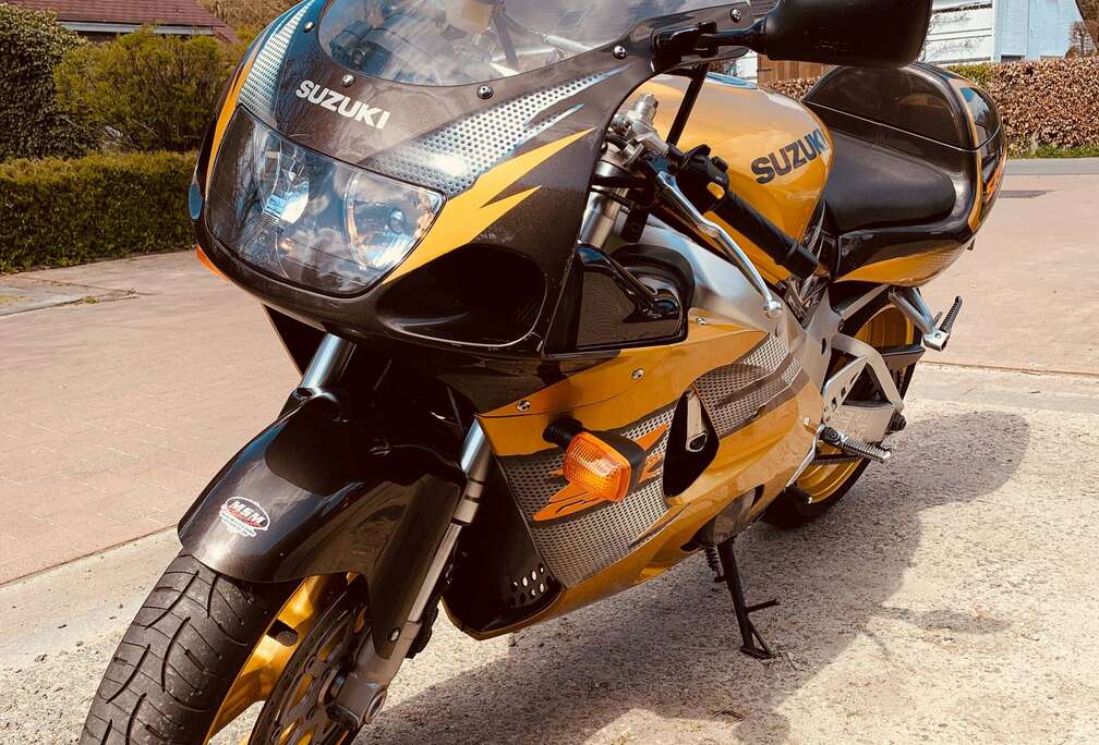 Suzuki SRAD