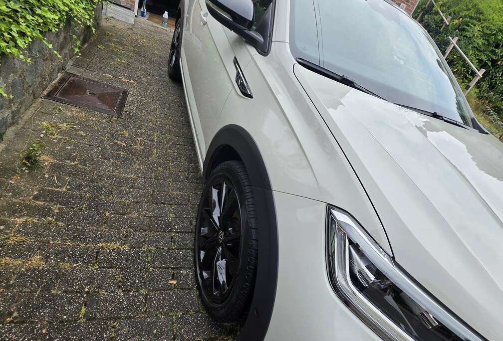 Volkswagen 1.0 TSI R-Line Business OPF DSG