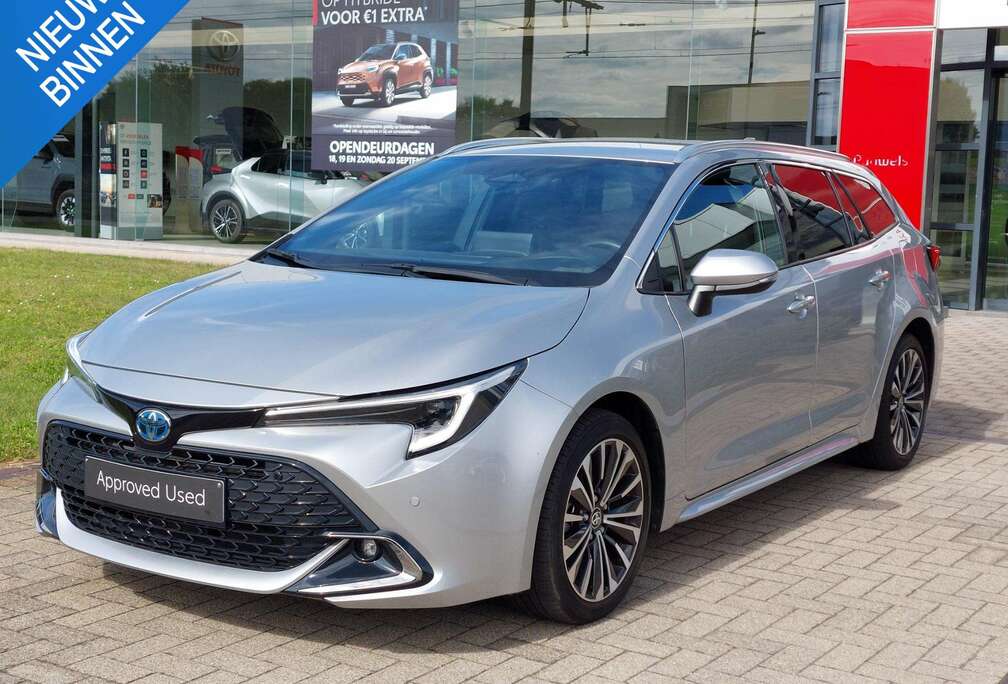 Toyota Touring Sports 1.8 Hybrid Style e-CVT