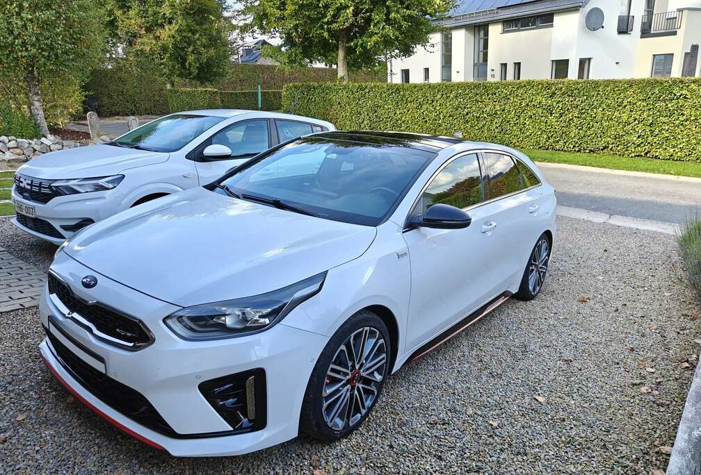 Kia GT 1.6 T-GDi DCT ISG