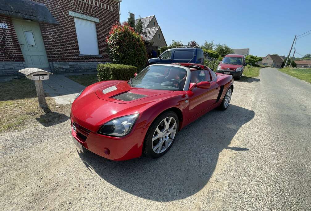 Opel 2.2i SE 16v Limited Edition