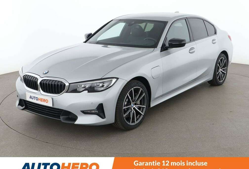 BMW 330e Sport Line