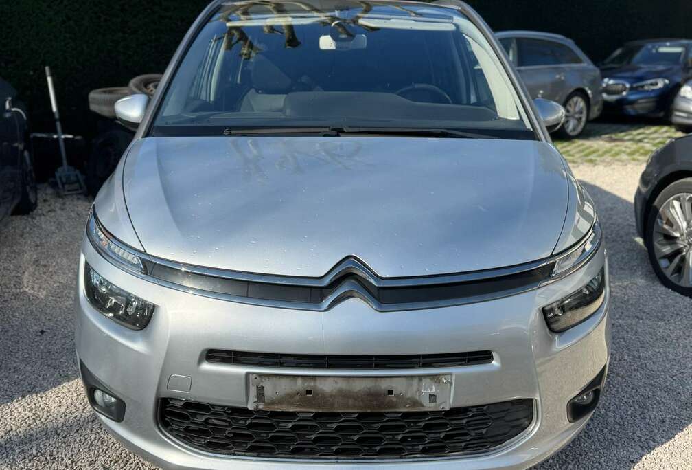 Citroen 1.2i benzine - 7Zitplaatsen - NIEUWE DRIEM