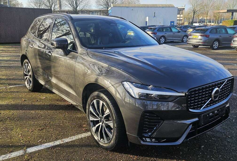 Volvo B4 Mild Hybrid Diesel Plus Dark