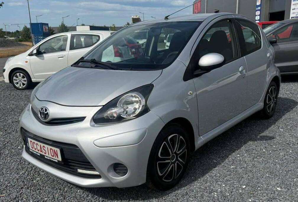 Toyota Aygo 1.0i Color Edition