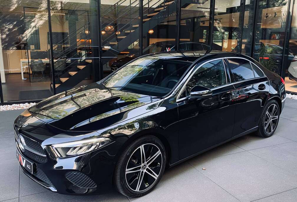 Mercedes-Benz 7G Mild Hybr. LUXURY line *Distronic/18\