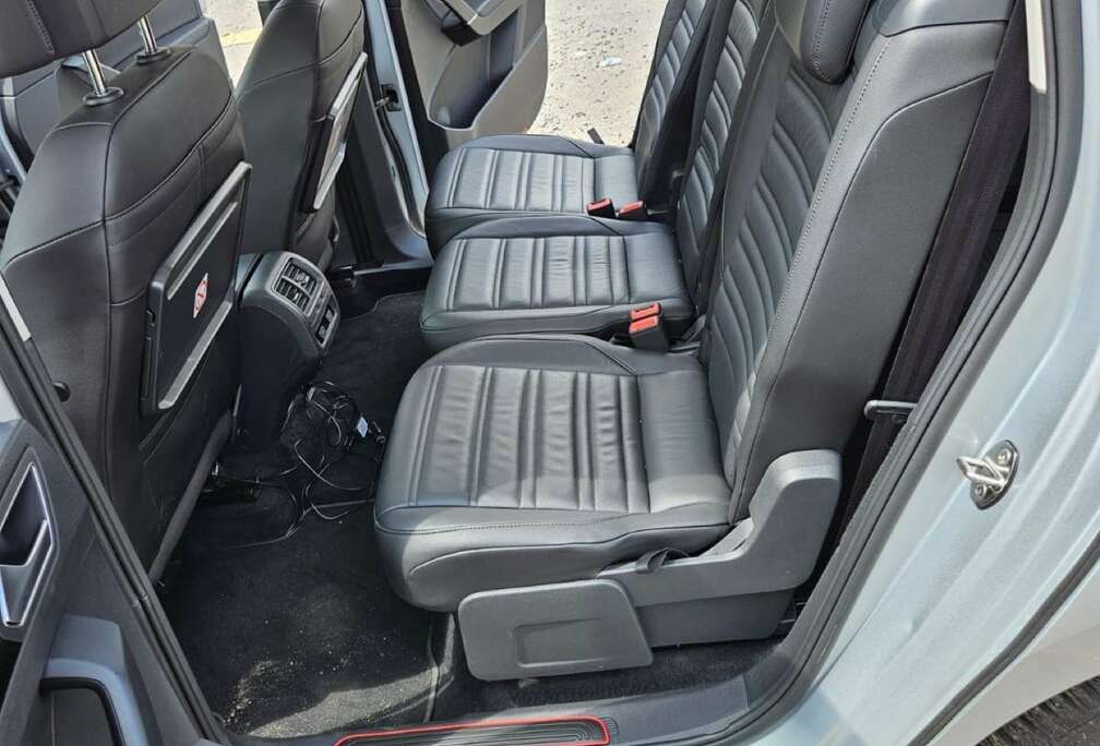 Volkswagen 1.4 benzine 7 Plaatsen met Keuring