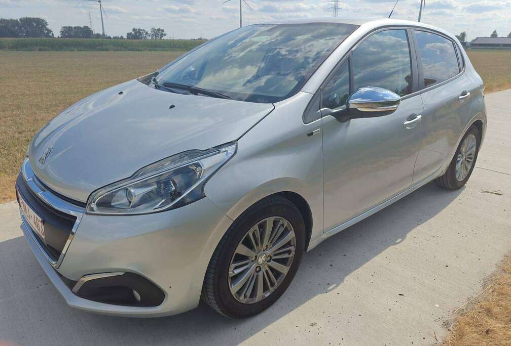 Peugeot 208 1.2i PureTech Style