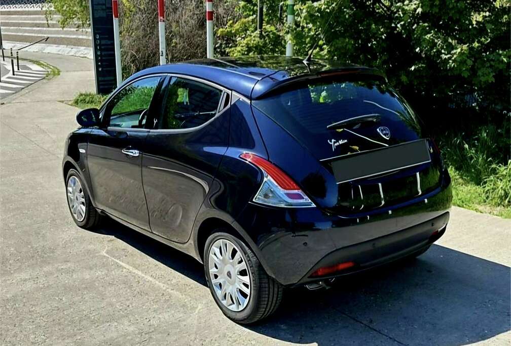 Lancia 1.3 Multijet Black & Grey