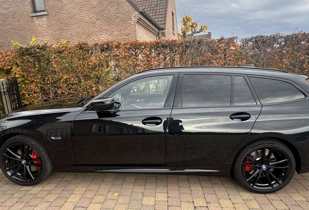 BMW 330e Touring Aut. Sport Line