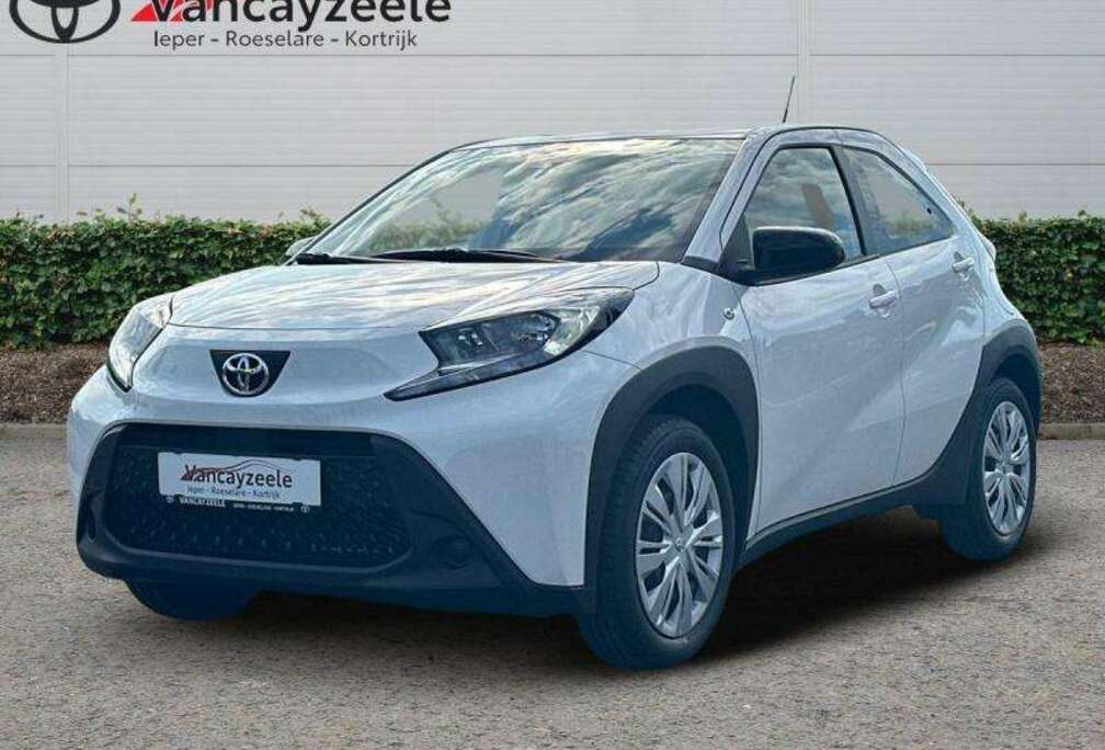 Toyota play+cam+DAB+applecarplay&andr