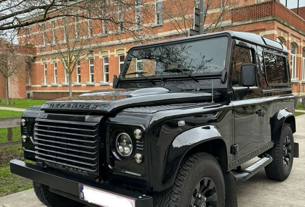 Land Rover 90 DPF Station Wagon SE BTW wagen & Lichte Vracht
