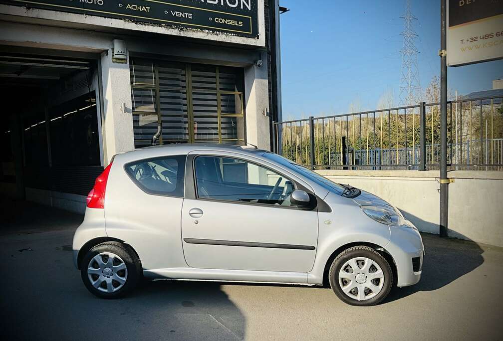 Peugeot 107 1.4 HDi Black