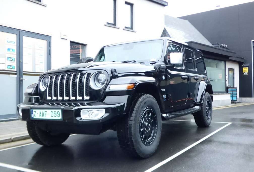 Jeep 2.0 Turbo 4xe *Overland Black*2023*10km