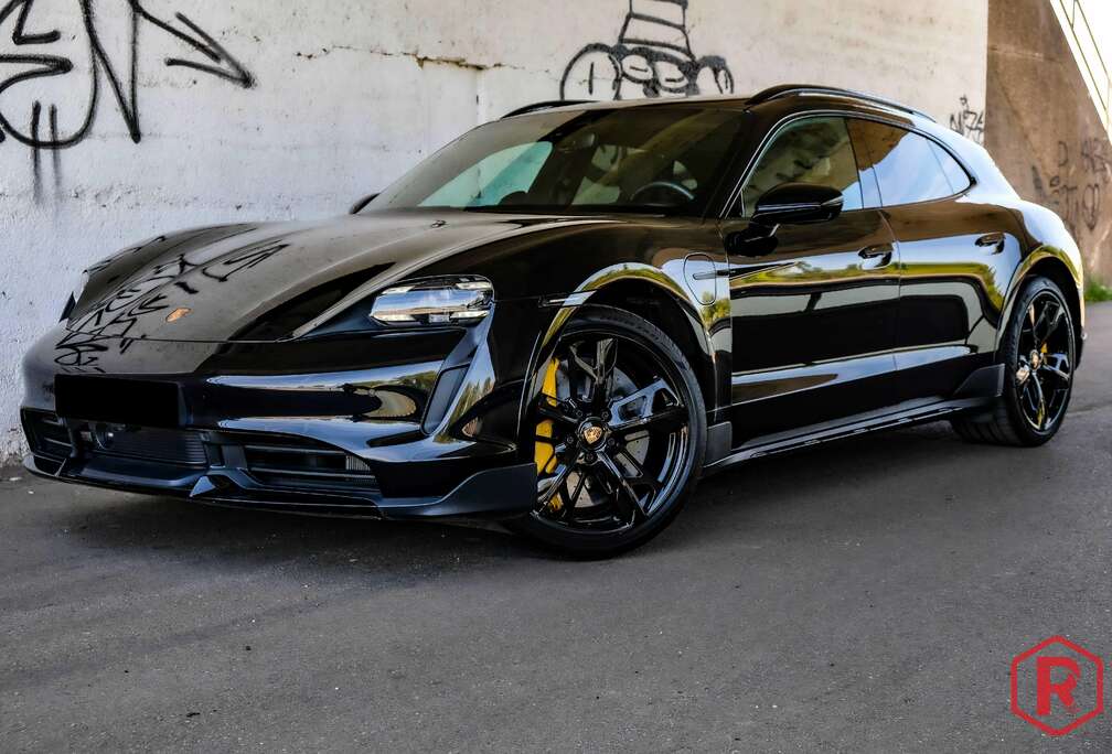 Porsche Turbo S Sport Turismo BTWwagen BOSE Pano Camera Sport Chrono