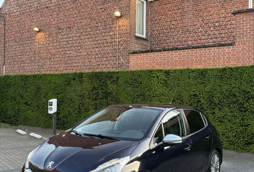 Peugeot 1.2 PureTech Style 82