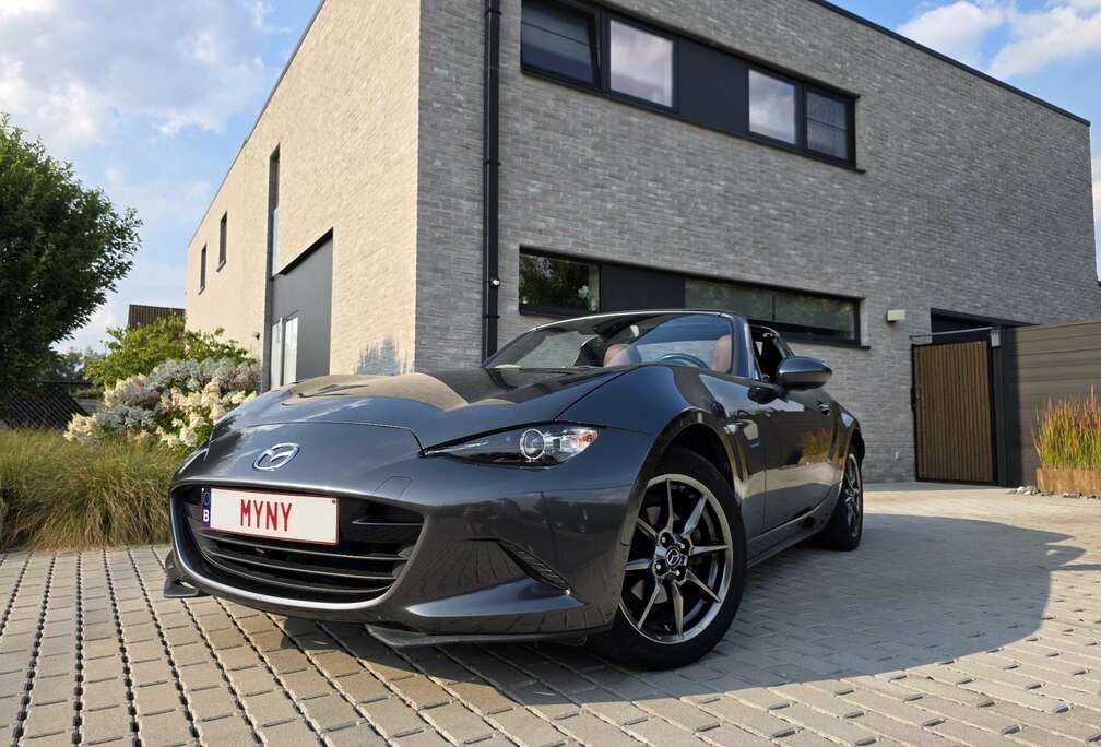 Mazda RF Takumi (cabrio & coupé in 1)