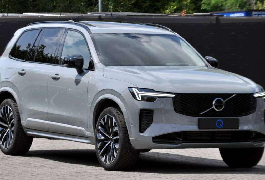 Volvo T8 ULTRA DARK MASSAGE GEKOELDE ZETELS PANO HARMAN KARDON