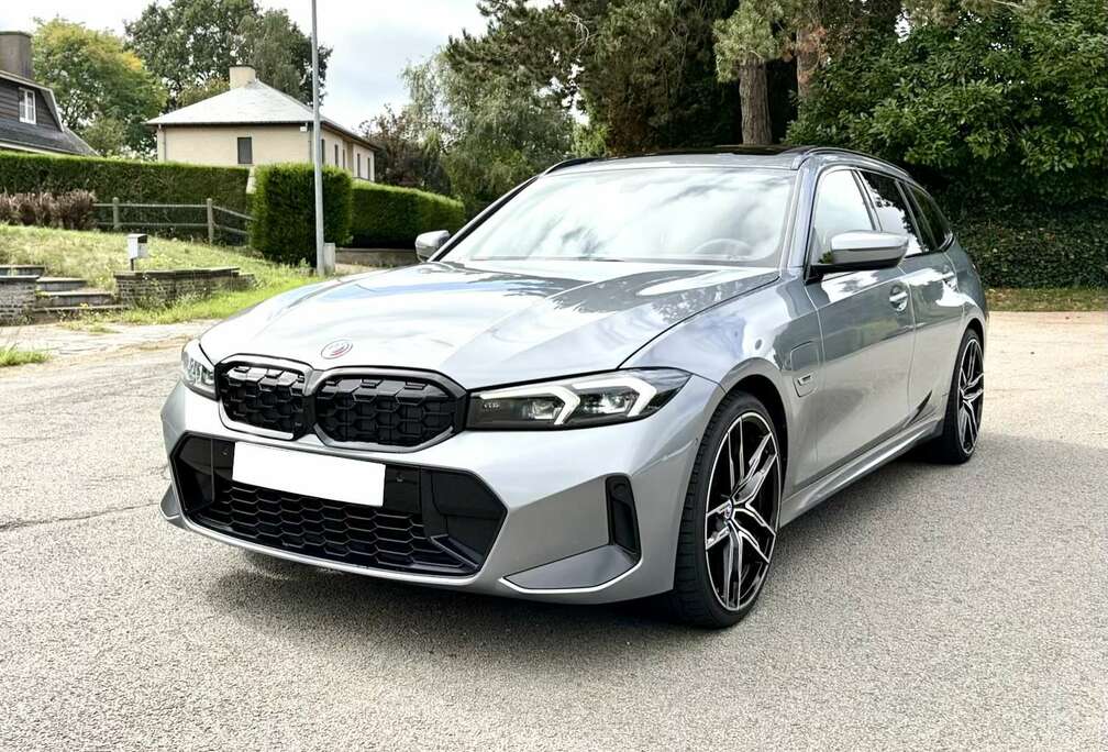BMW e HYBRIDE PACK M/PANO/ LASER/HEAD-UP/TREKHAAK