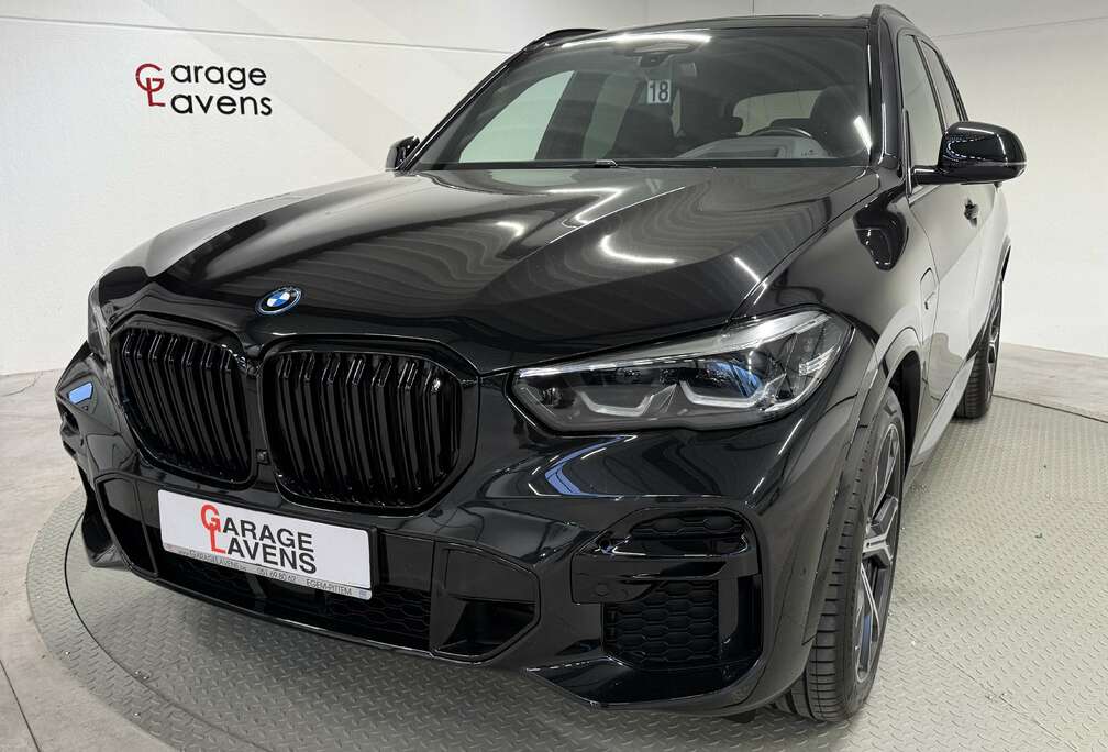 BMW X5 xDrive45e TREKHAAK HEAD UP PANO DAK