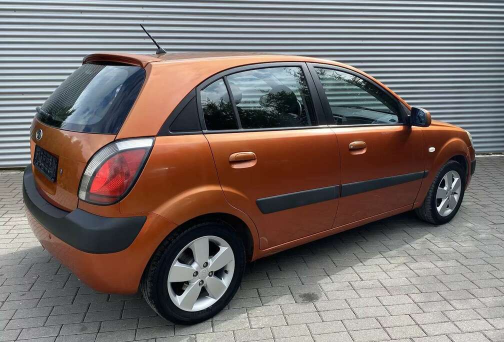 Kia Rio 1.6i Sport