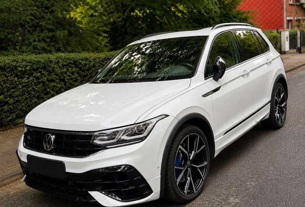 Volkswagen 2.0 TSI 4Motion OPF DSG R Akrapovic.  BTW