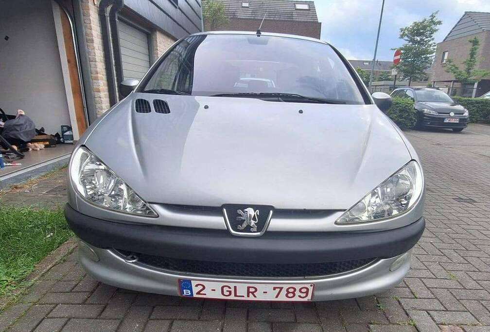 Peugeot 206 1.4i XT