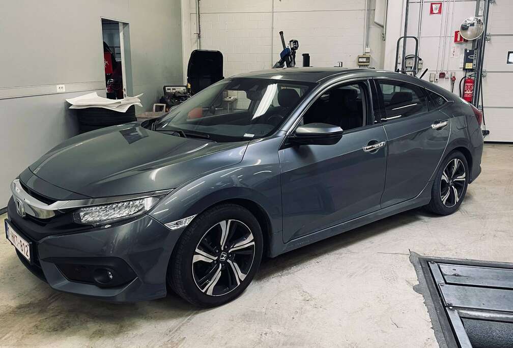 Honda Civic 1.5 i-VTEC Executive CVT