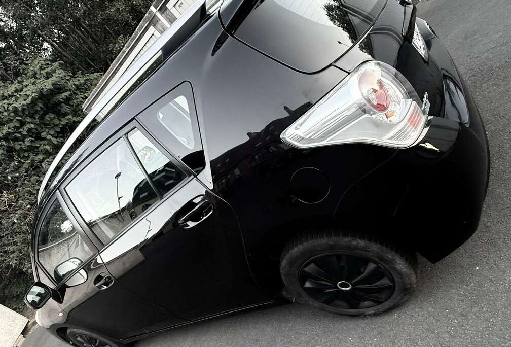 Toyota Verso 1.6i Luna 5pl.