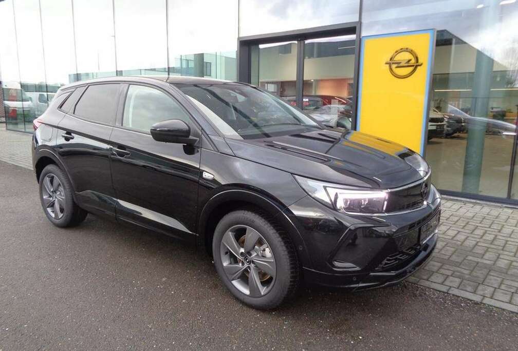 Opel ULTIMATE 1.6T PLUGIN HYBRID AT8 224 PK Alcantara,