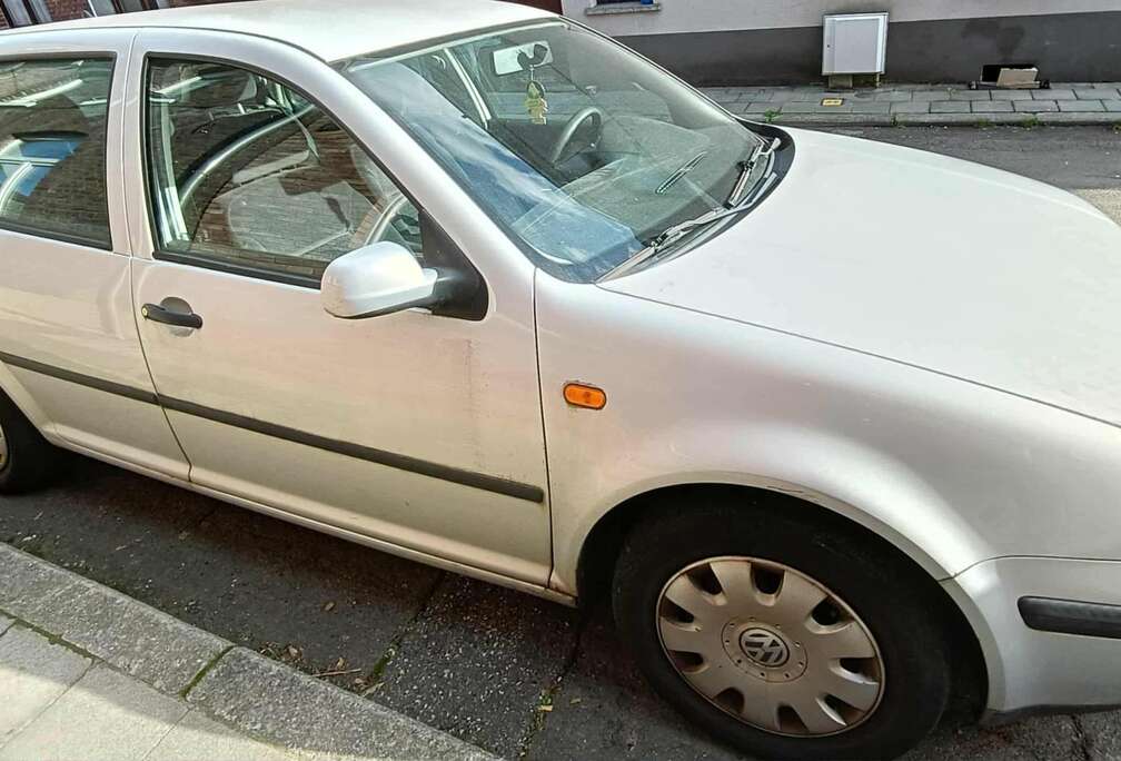 Volkswagen 1.6i Base