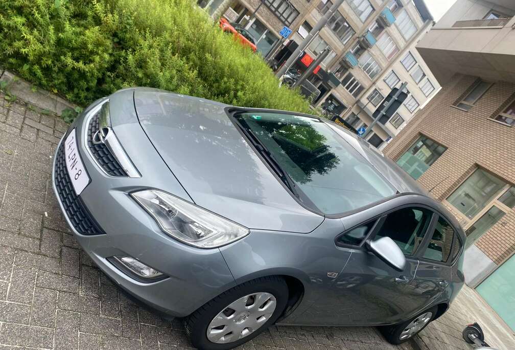 Opel Opel Astra 1.4, Benzine, Euro 5, met keuring