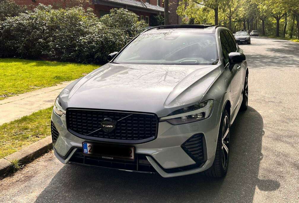 Volvo XC60 T6 AWD Recharge Ultimate Black Edition