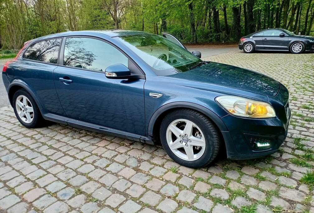 Volvo 1.6 D DRIVe Start/Stop R-design