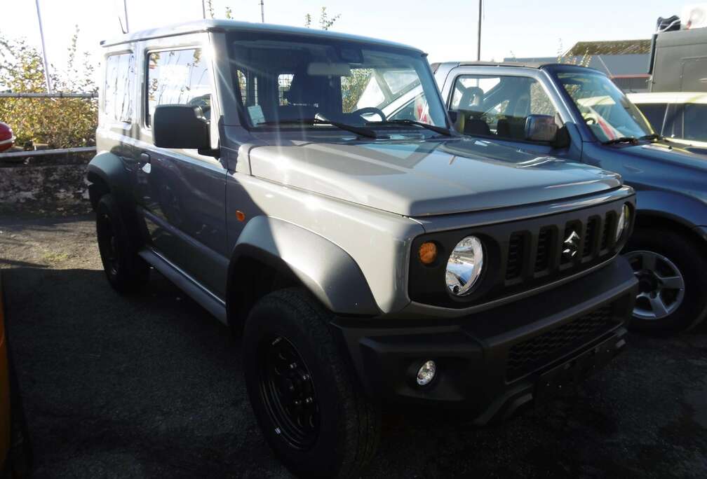 Suzuki Jimny 1.5i 4x4 GL