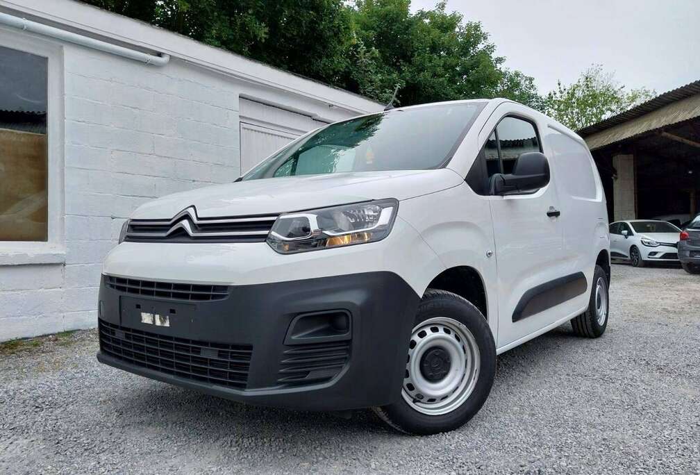 Citroen 1.5 BlueHDi M Light Club * Capt. AR * Blth*272 €  x 60*