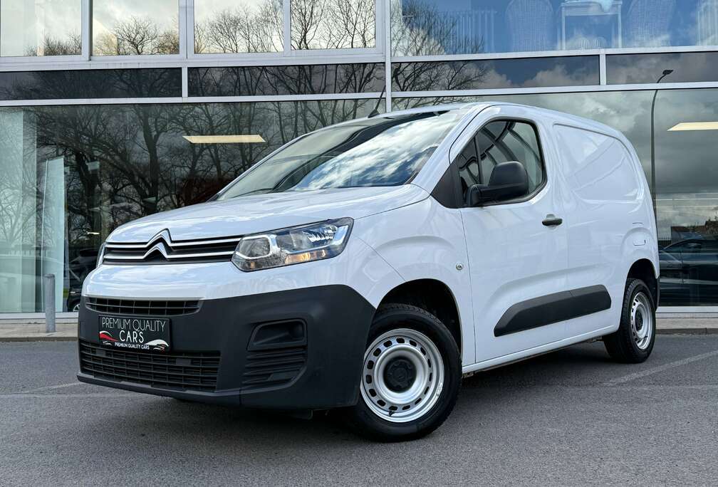 Citroen 3ZIT / CARPLAY / PARKEERSENSOREN / AIRCO / CRUISCO