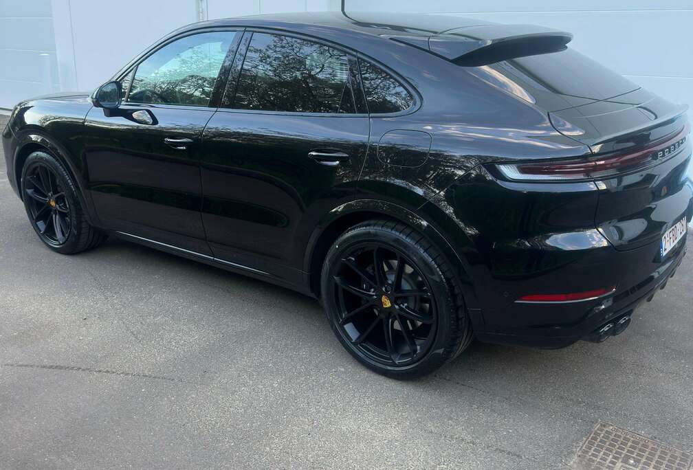 Porsche E-Hybrid Coupe Tiptronic S