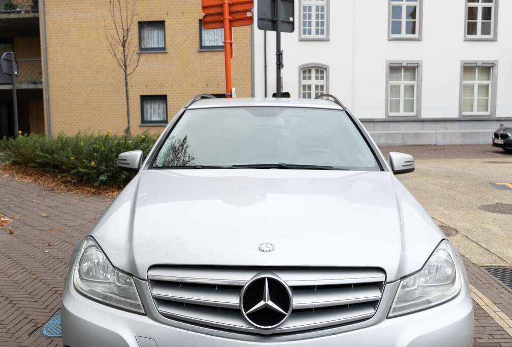 Mercedes-Benz C 180 T CDI DPF (BlueEFFICIENCY) Elegance