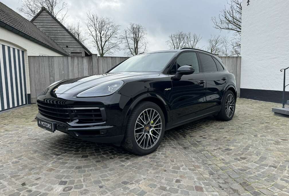 Porsche 3.0i V6 PHEV Tiptronic S
