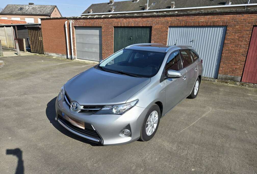 Toyota SW HEV 1.8i HSD Comfort CVT