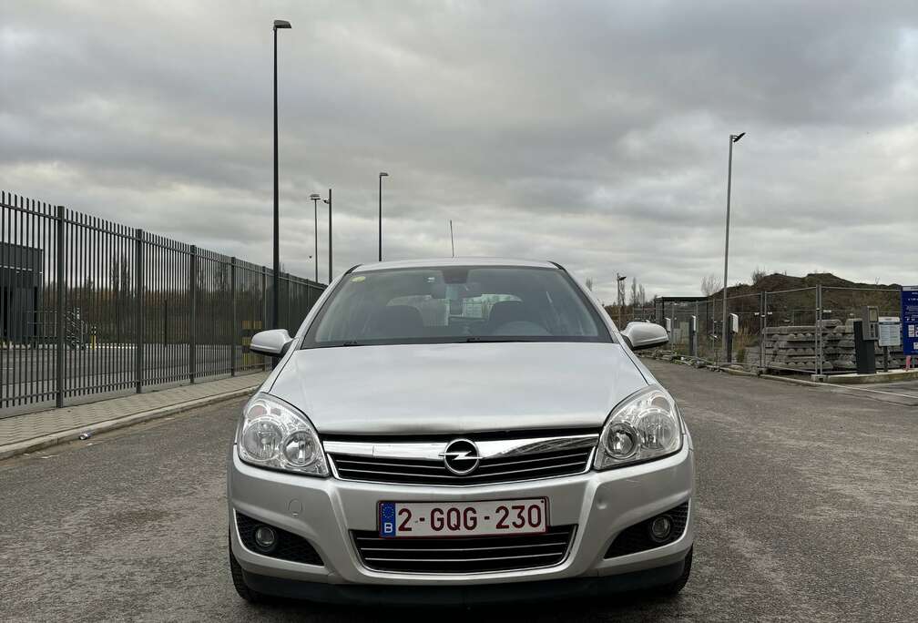 Opel SW 1.4i Essentia