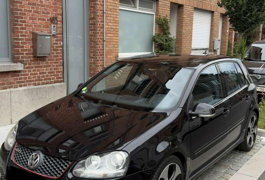 Volkswagen 2.0 Turbo 16v FSI DSG GERESERVEERD