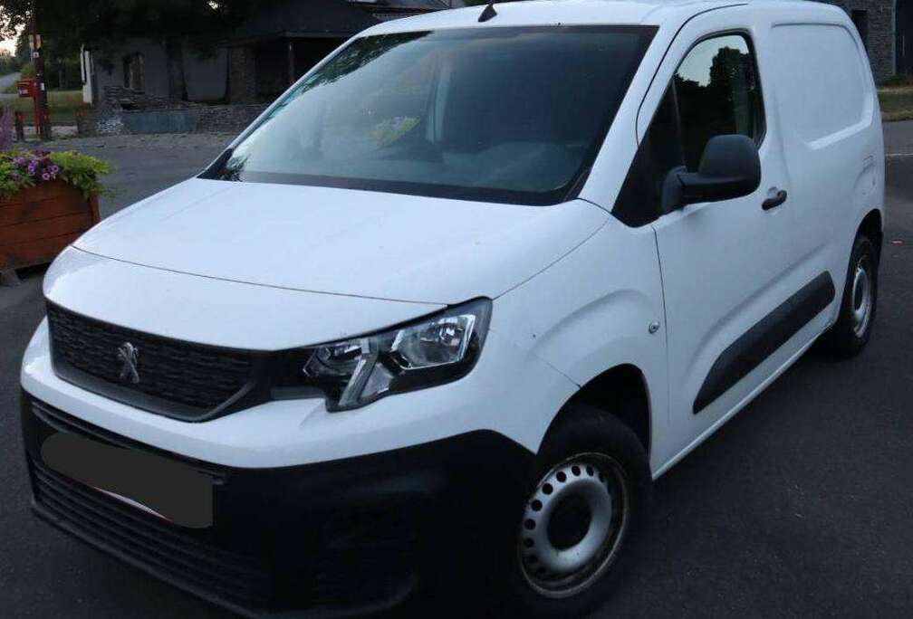 Peugeot 1.6 BlueHDi L1 STD Light Premium