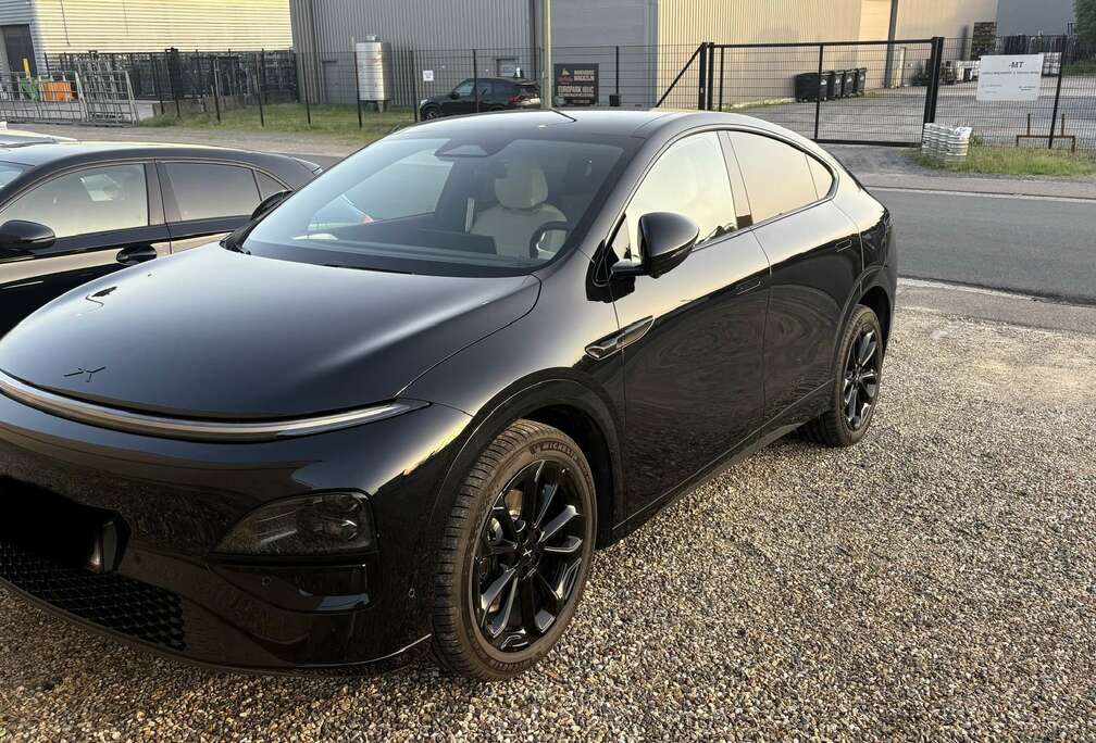 80.8 kWh AWD Performance Black Edition