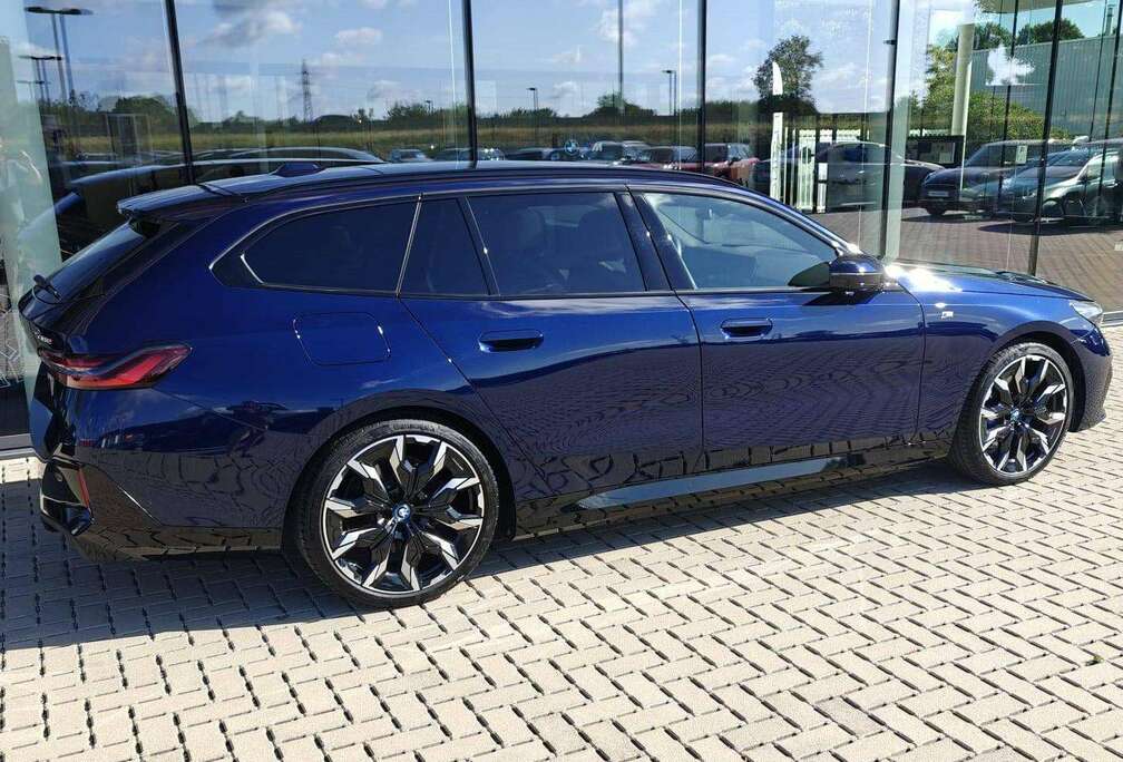 BMW Touring 530eXA PHEV (220 kW)