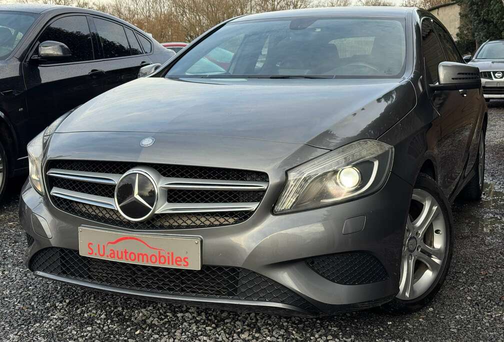 Mercedes-Benz Cdi Xénon/Jantes/Navi/Semi-Cuir/Pdc/GARANTIE 12M