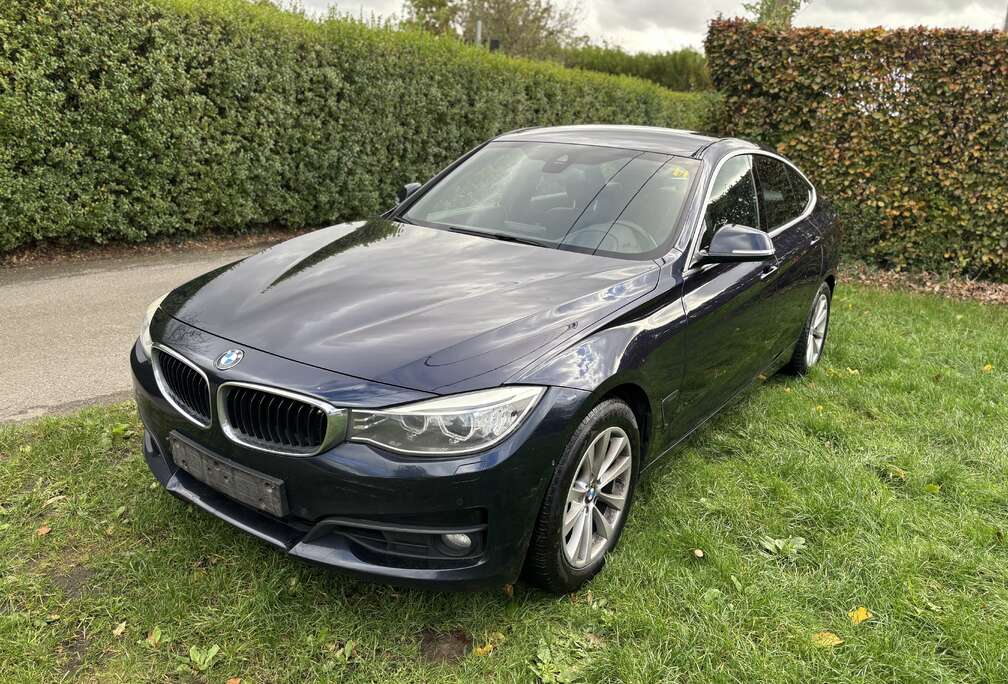 BMW 320i GT Luxury Line