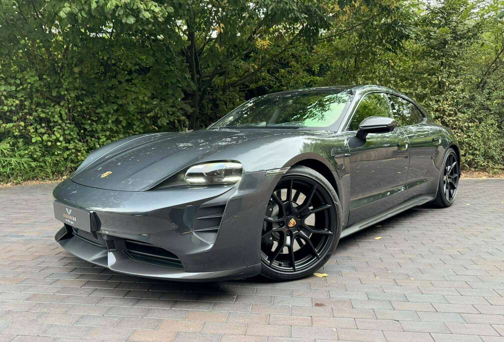 Porsche GTS Sport Turismo 93.4 kWH/Full Option/As New/NP 209k